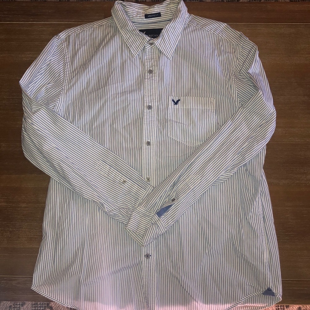 American eagle button up. XL